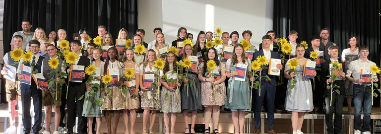 Absolventen der Evangelischen Realschule Ortenburg 2024